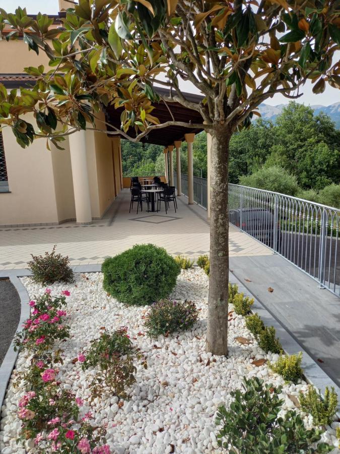 Hotel Ristorante Villa Terry 下卡斯泰卢乔 外观 照片